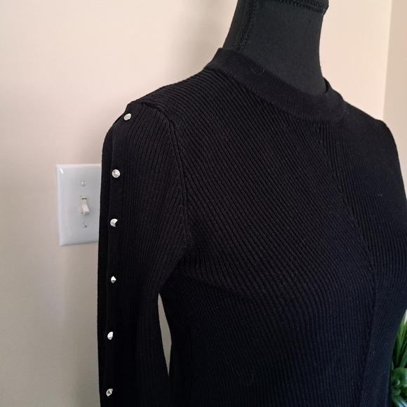 Zara Ribbed Knit Sweater Size Medium Black Crewneck Studded Chevron Pattern - Picture 4 of 12